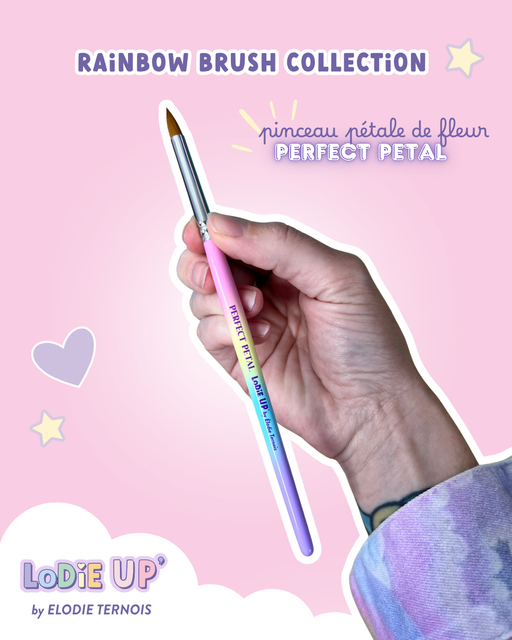 Lodie Up | Face Painting Brush by Elodie Ternois - Perfect Petal